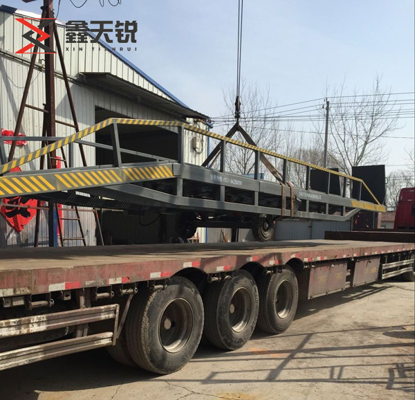 蚌埠移动式登车桥装车发货